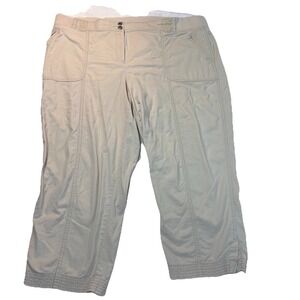 Chicos Size 3 (XL 16/18) Khaki Ripstop Capri Pants Comfort Waist Lightweight